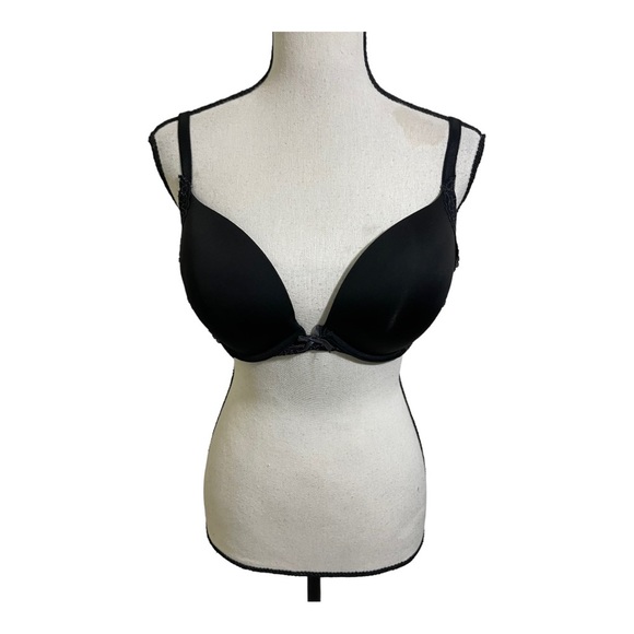 Victoria secret bra black with lace. Clasp back. Adjustable straps. Size 32 DD - Picture 1 of 10